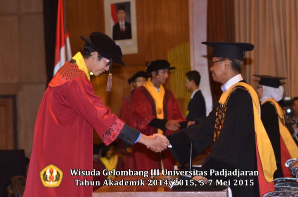 Wisuda Unpad Gel III TA 2014_2015  Fakultas Peternakan oleh Rektor  014