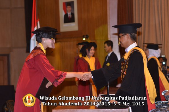 Wisuda Unpad Gel III TA 2014_2015  Fakultas Peternakan oleh Rektor  017