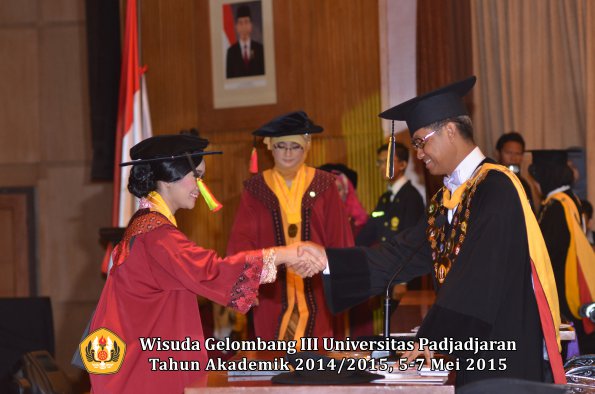 Wisuda Unpad Gel III TA 2014_2015 Fakultas Mipa oleh Rektor 004