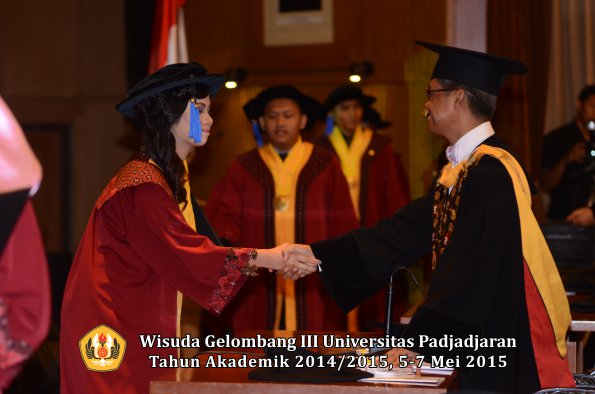 Wisuda Unpad Gel III TA 2014_2015 Fakultas ISIP oleh Rektor 009