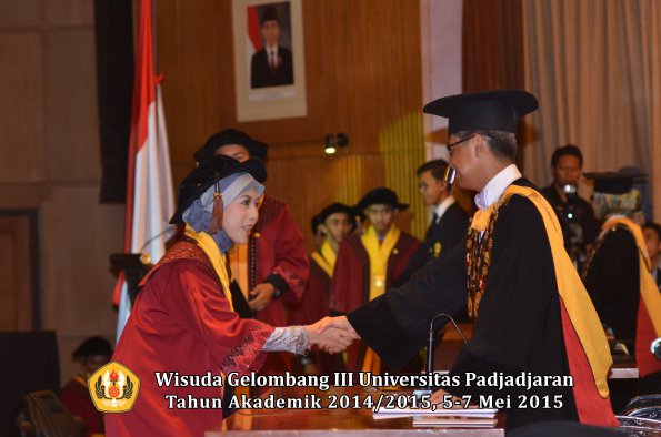 Wisuda Unpad Gel III TA 2014_2015  Fakultas Peternakan oleh Rektor 004
