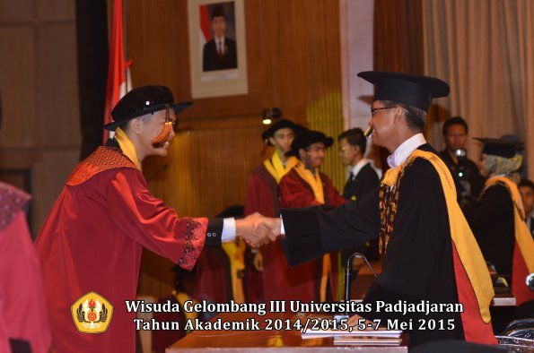 Wisuda Unpad Gel III TA 2014_2015  Fakultas Peternakan oleh Rektor 005