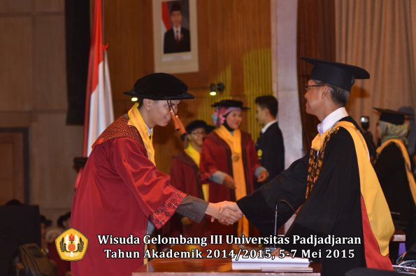Wisuda Unpad Gel III TA 2014_2015  Fakultas Peternakan oleh Rektor 009