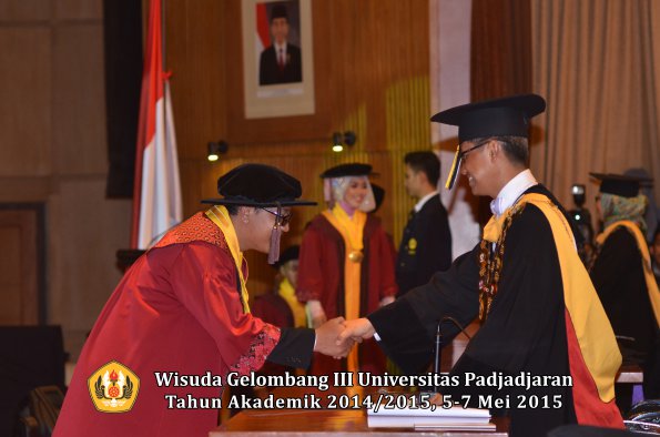 Wisuda Unpad Gel III TA 2014_2015  Fakultas Peternakan oleh Rektor 011