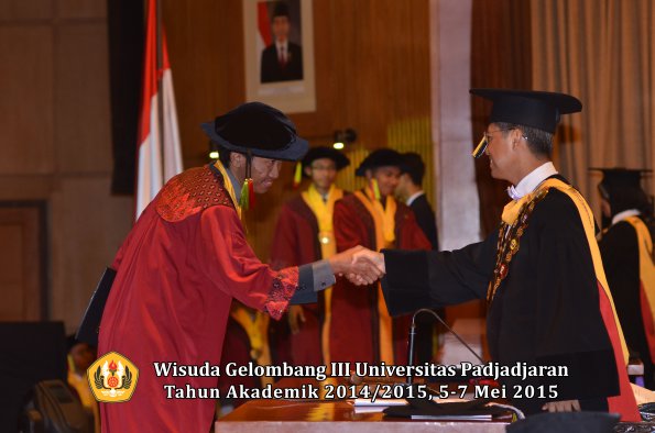 Wisuda Unpad Gel III TA 2014_2015 Fakultas Mipa oleh Rektor 001