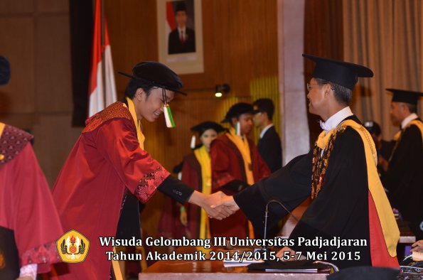 Wisuda Unpad Gel III TA 2014_2015 Fakultas Pertanian oleh Rektor 004
