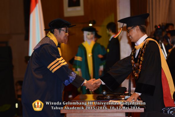 Wisuda Unpad Gel III TA 2015_2016  Fakultas Peternakan oleh Rektor  001