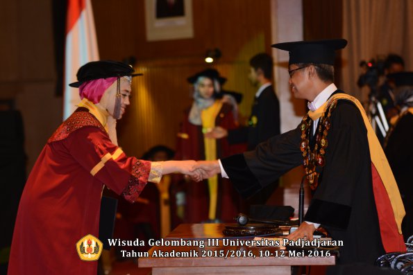 Wisuda Unpad Gel III TA 2015_2016  Fakultas Peternakan oleh Rektor  011