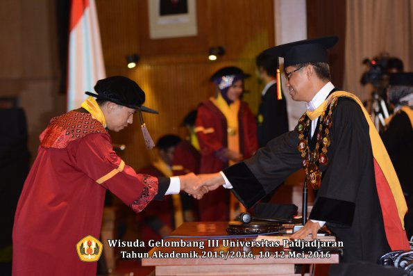 Wisuda Unpad Gel III TA 2015_2016  Fakultas Peternakan oleh Rektor  019