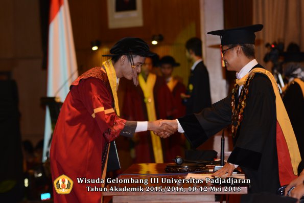 Wisuda Unpad Gel III TA 2015_2016  Fakultas Peternakan oleh Rektor  026