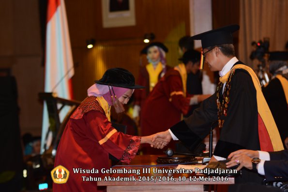 Wisuda Unpad Gel III TA 2015_2016  Fakultas Peternakan oleh Rektor  066