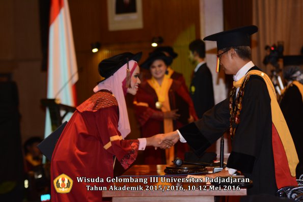 Wisuda Unpad Gel III TA 2015_2016  Fakultas Peternakan oleh Rektor  079