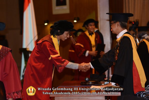 Wisuda Unpad Gel III TA 2015_2016  Fakultas Peternakan oleh Rektor  084