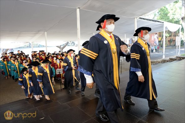 LIPUTAN WISUDA UNPAD GEL III TA 2022-2023  SESI I (75)