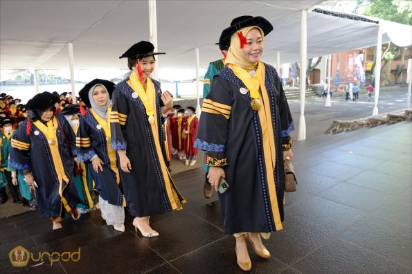 LIPUTAN WISUDA UNPAD GEL III TA 2022-2023  SESI I (76)