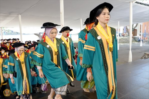 LIPUTAN WISUDA UNPAD GEL III TA 2022-2023  SESI I (77)