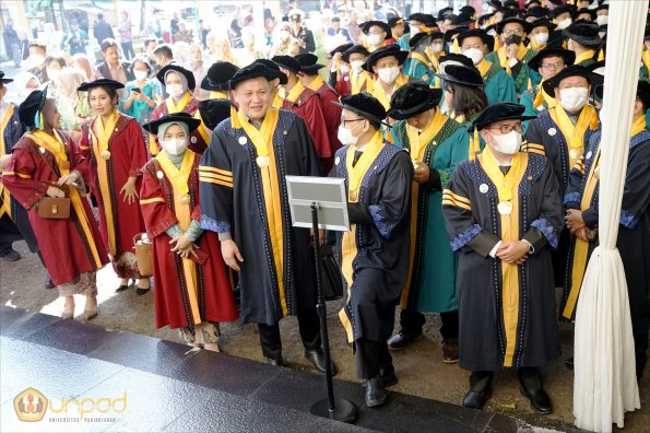 LIPUTAN WISUDA UNPAD GEL III TA 2022-2023  SESI I (80)