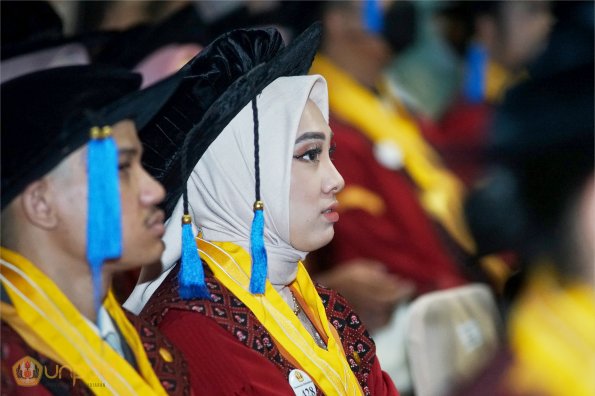 LIPUTAN WISUDA UNPAD GEL III TA 2022-2023  SESI II (107)