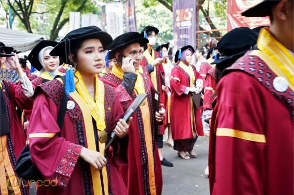 LIPUTAN WISUDA UNPAD GEL III TA 2022-2023  SESI II (144)