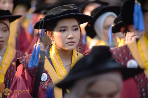 LIPUTAN WISUDA UNPAD GEL III TA 2022-2023  SESI II (22)