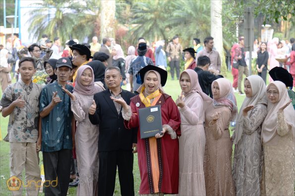 LIPUTAN WISUDA UNPAD GEL III TA 2022-2023  SESI II (48)