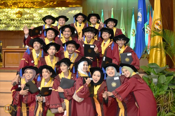 LIPUTAN WISUDA UNPAD GEL III TA 2022-2023  SESI II (52)