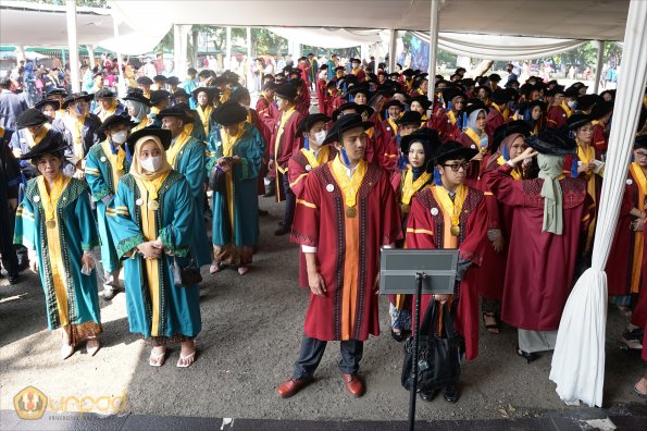 LIPUTAN WISUDA UNPAD GEL III TA 2022-2023  SESI II (65)