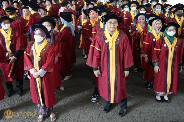 LIPUTAN WISUDA UNPAD GEL III TA 2022-2023  SESI II (68)