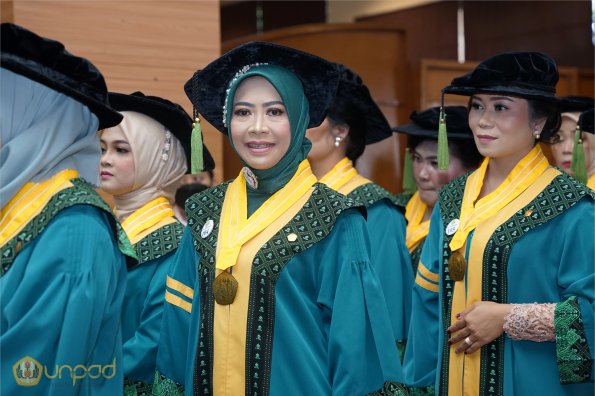 LIPUTAN WISUDA UNPAD GEL III TA 2022-2023  SESI IV (46)