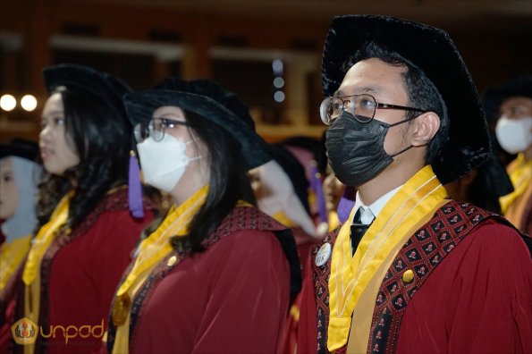 LIPUTAN WISUDA UNPAD GEL III TA 2022-2023  SESI IV (63)