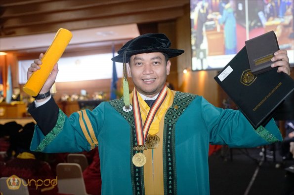 LIPUTAN WISUDA UNPAD GEL III TA 2022-2023  SESI IV (77)