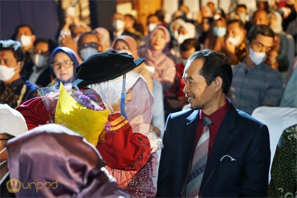 LIPUTAN WISUDA UNPAD GEL III TA 2022-2023  SESI V (108)