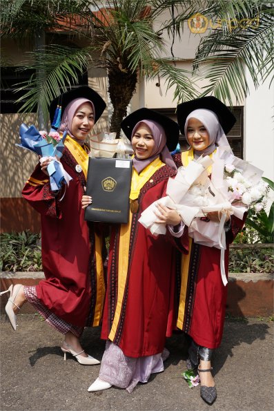 LIPUTAN WISUDA UNPAD GEL III TA 2022-2023  SESI V (116)