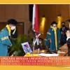 WISUDA UNPAD GEL III TA 2022-2023 FAK FARMASI OLEH REKTOR (28)