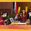 WISUDA UNPAD GEL III TA 2022-2023 FAK FARMASI OLEH REKTOR (36)