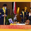 WISUDA UNPAD GEL III TA 2022-2023 FAK FARMASI OLEH REKTOR (4)