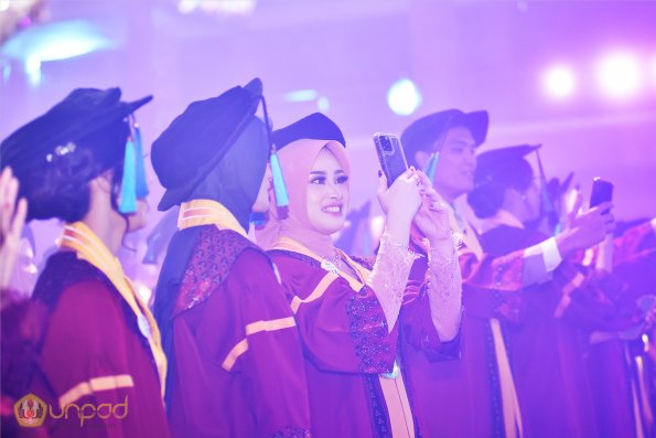 WISUDA UNPAD GEL III TA 2024-2025 (10)
