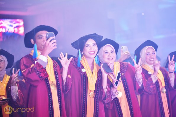 WISUDA UNPAD GEL III TA 2024-2025 (11)