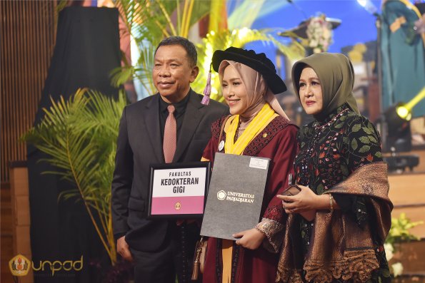 WISUDA UNPAD GEL III TA 2024-2025 (17)