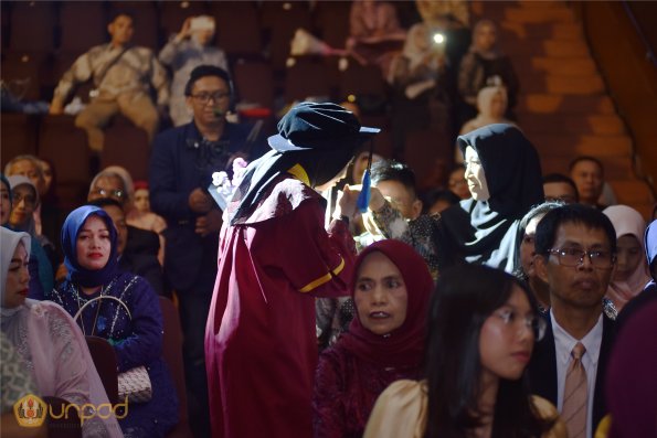 WISUDA UNPAD GEL III TA 2024-2025 (4)