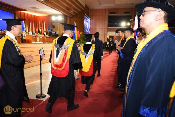 WISUDA UNPAD GEL III TA 2024-2025 (57)