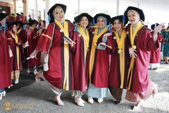 WISUDA UNPAD GEL III TA 2024-2025 (68)