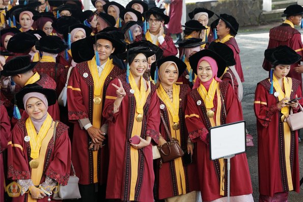 WISUDA UNPAD GEL III TA 2024-2025 (71)