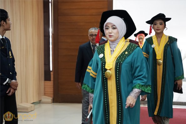 WISUDA UNPAD GEL III TA 2024-2025 (75)