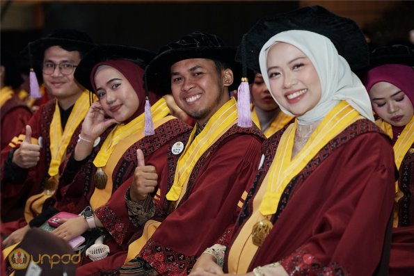 WISUDA UNPAD GEL III TA 2024-2025 (77)