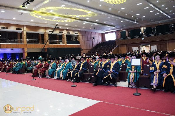WISUDA UNPAD GEL III TA 2024-2025 (80)
