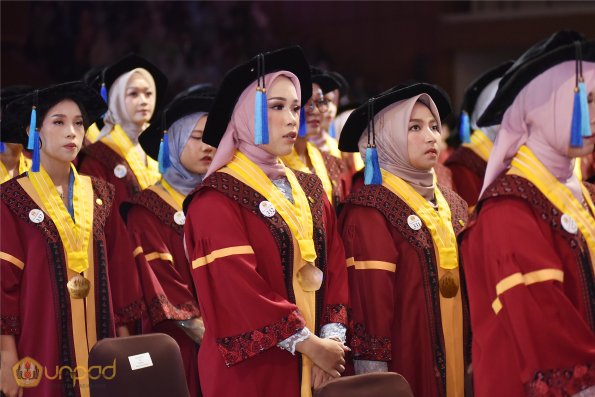 WISUDA UNPAD GEL III TA 2024-2025 (9)