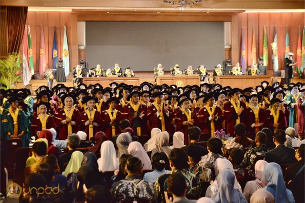 WISUDA UNPAD GEL III TA 2024 - 2025 (100)