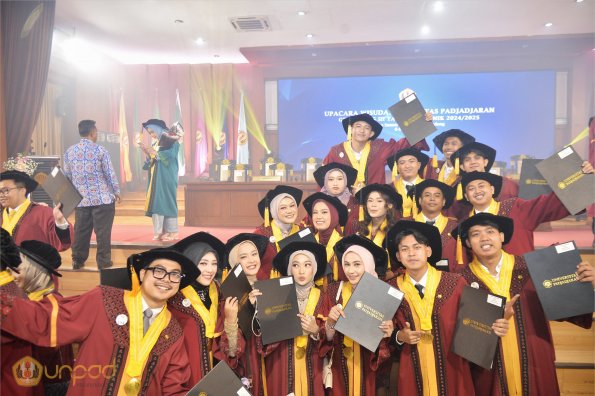 WISUDA UNPAD GEL III TA 2024 - 2025 (107)