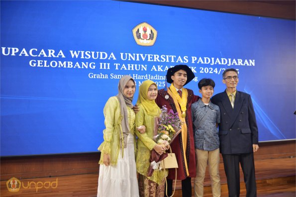 WISUDA UNPAD GEL III TA 2024 - 2025 (114)